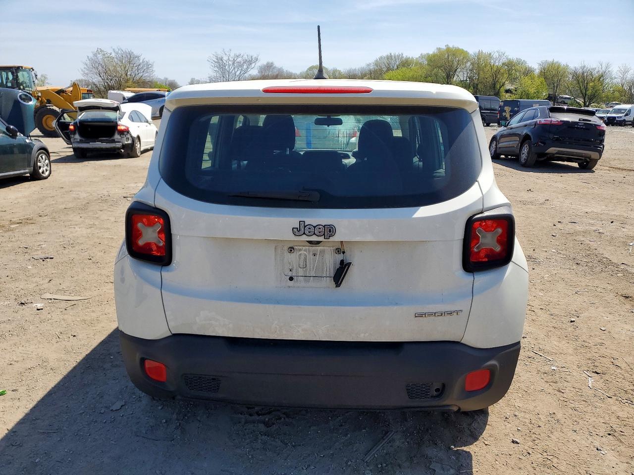 2015 Jeep Renegade Sport - Фото 6