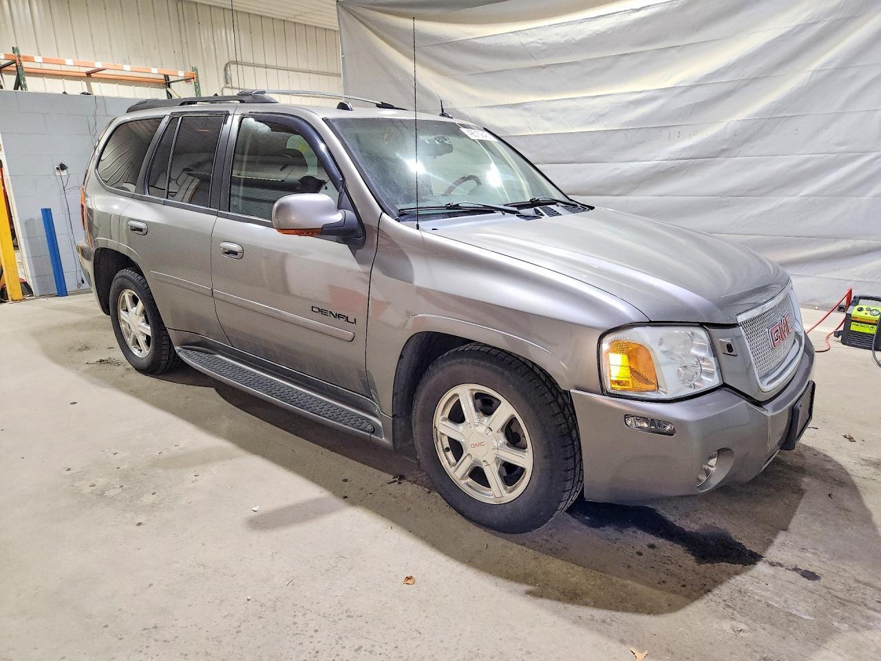 2007 GMC Envoy - Image 4