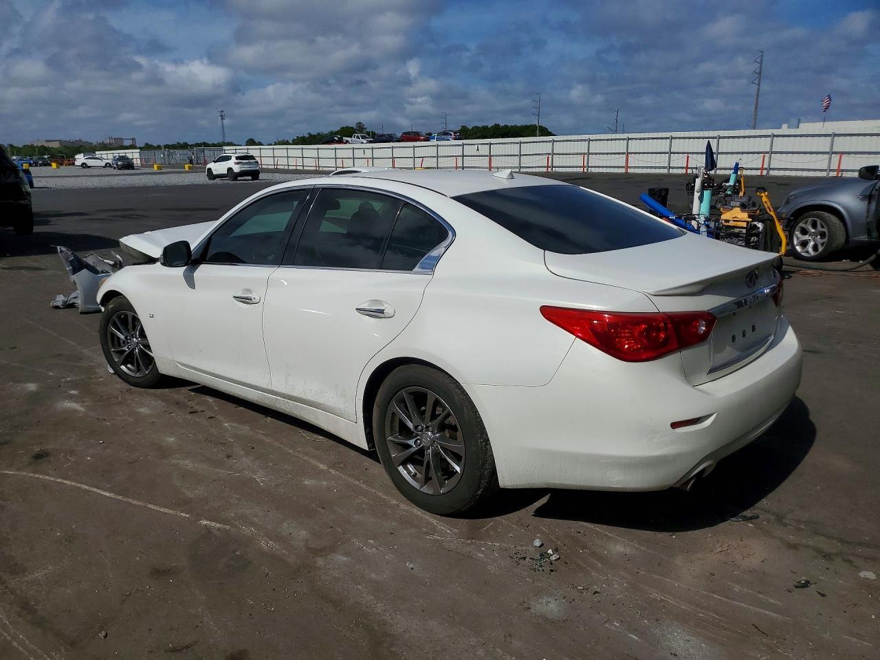 2015 Infiniti Q50 Base - Фото 2