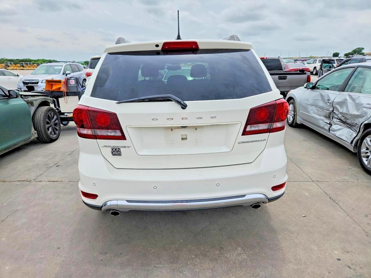 2017 Dodge Journey Crossroad - Фото 6