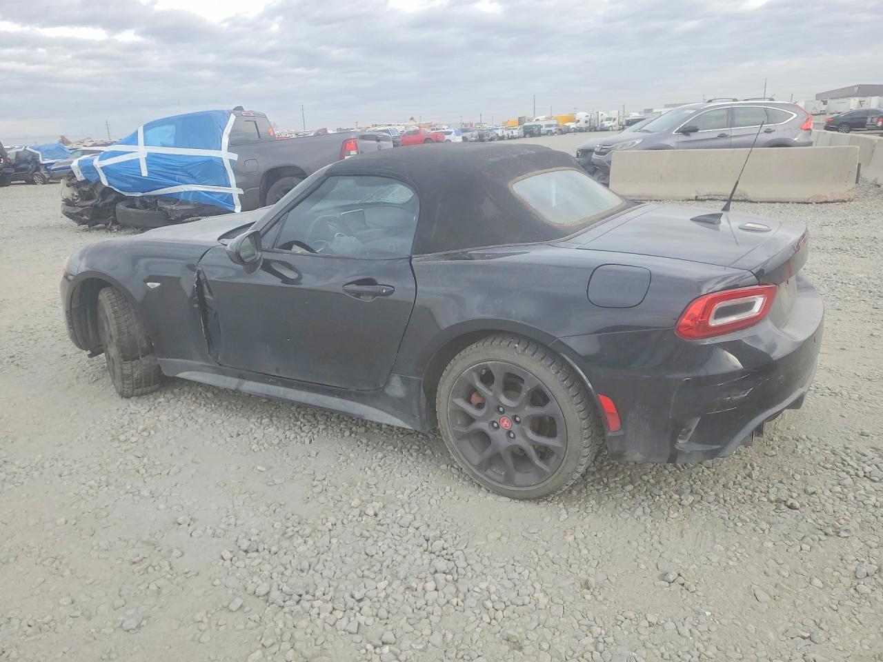 2018 Fiat 124 Spider Classica - Фото 2