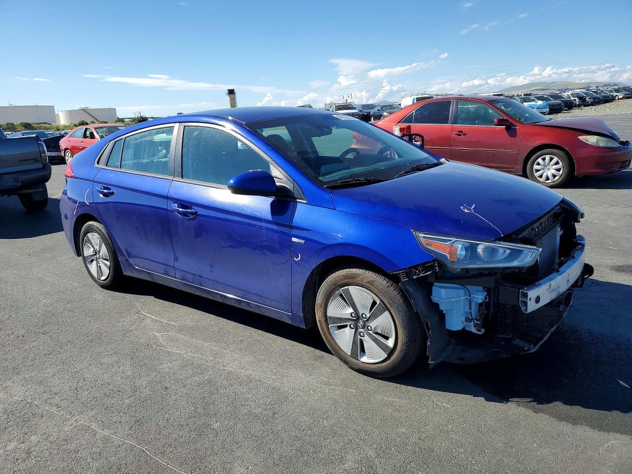 2020 Hyundai Ioniq Hybrid Blue - Image 4