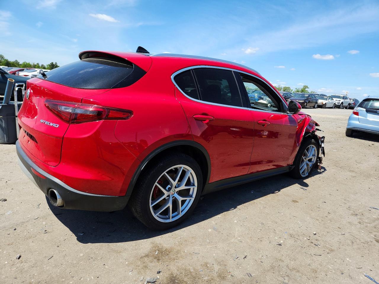 2018 Alfa Romeo Stelvio Ti Luxury - Фото 3