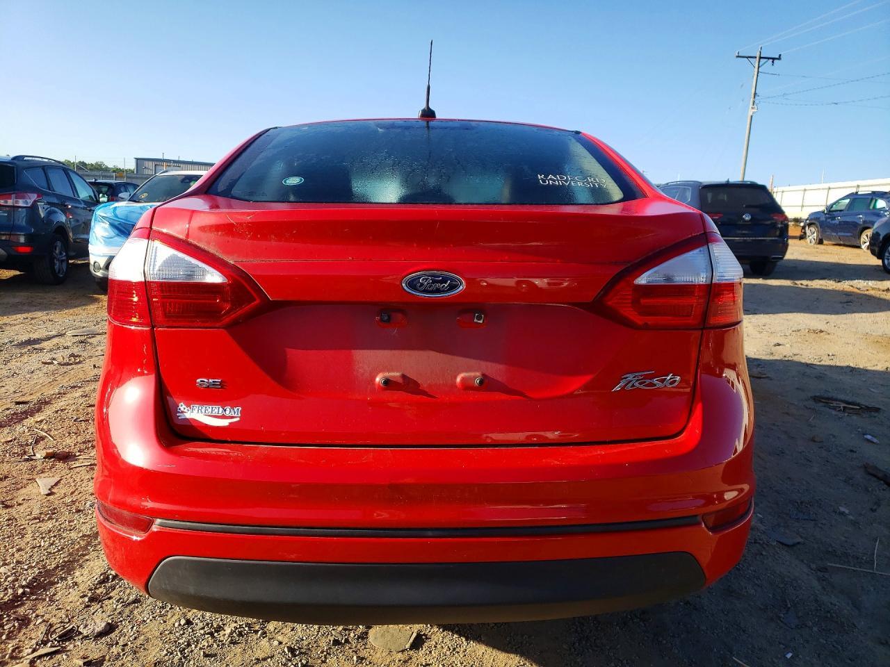 2015 Ford Fiesta Se - Image 6