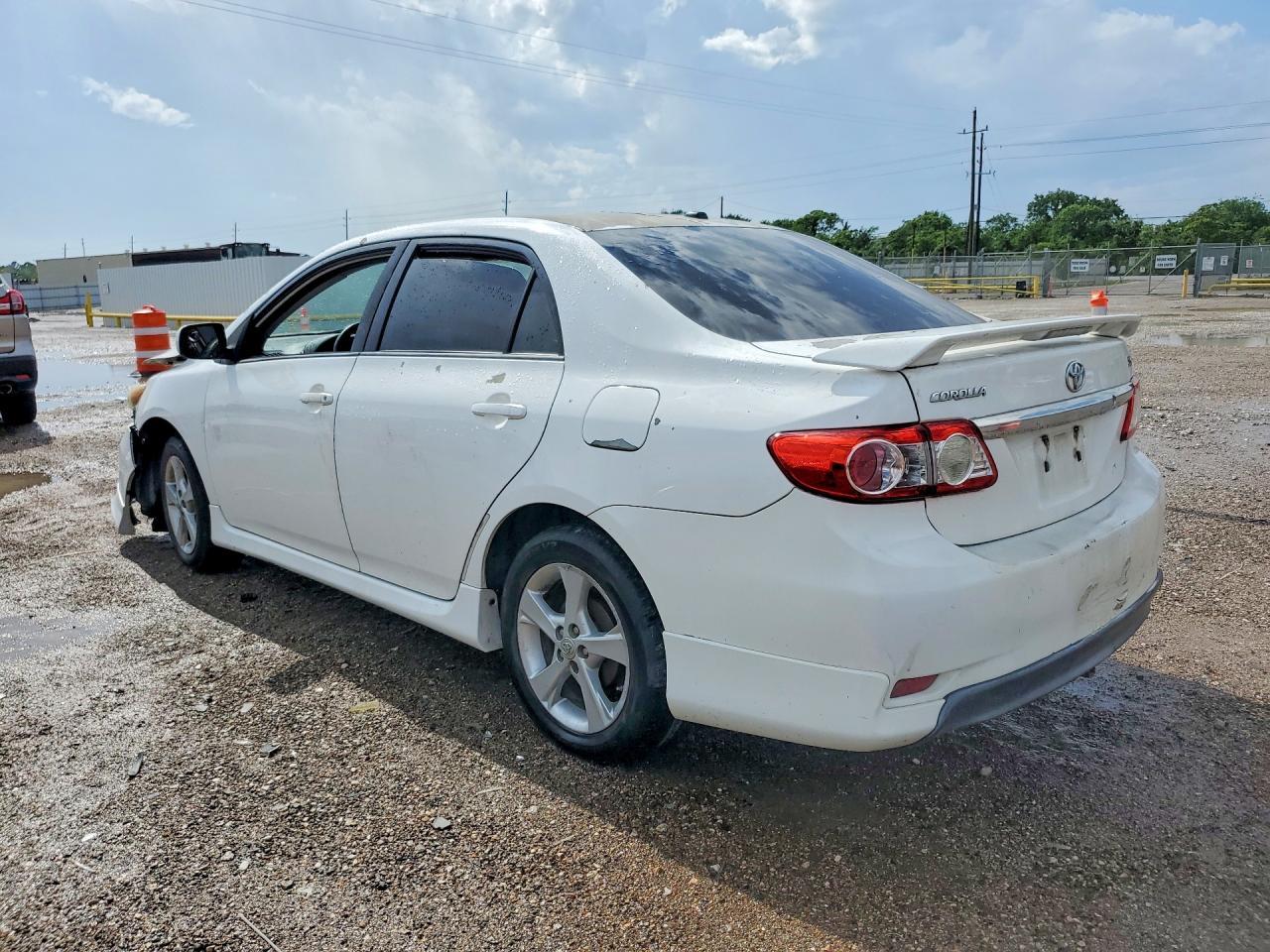 2012 Toyota Corolla S - Фото 2