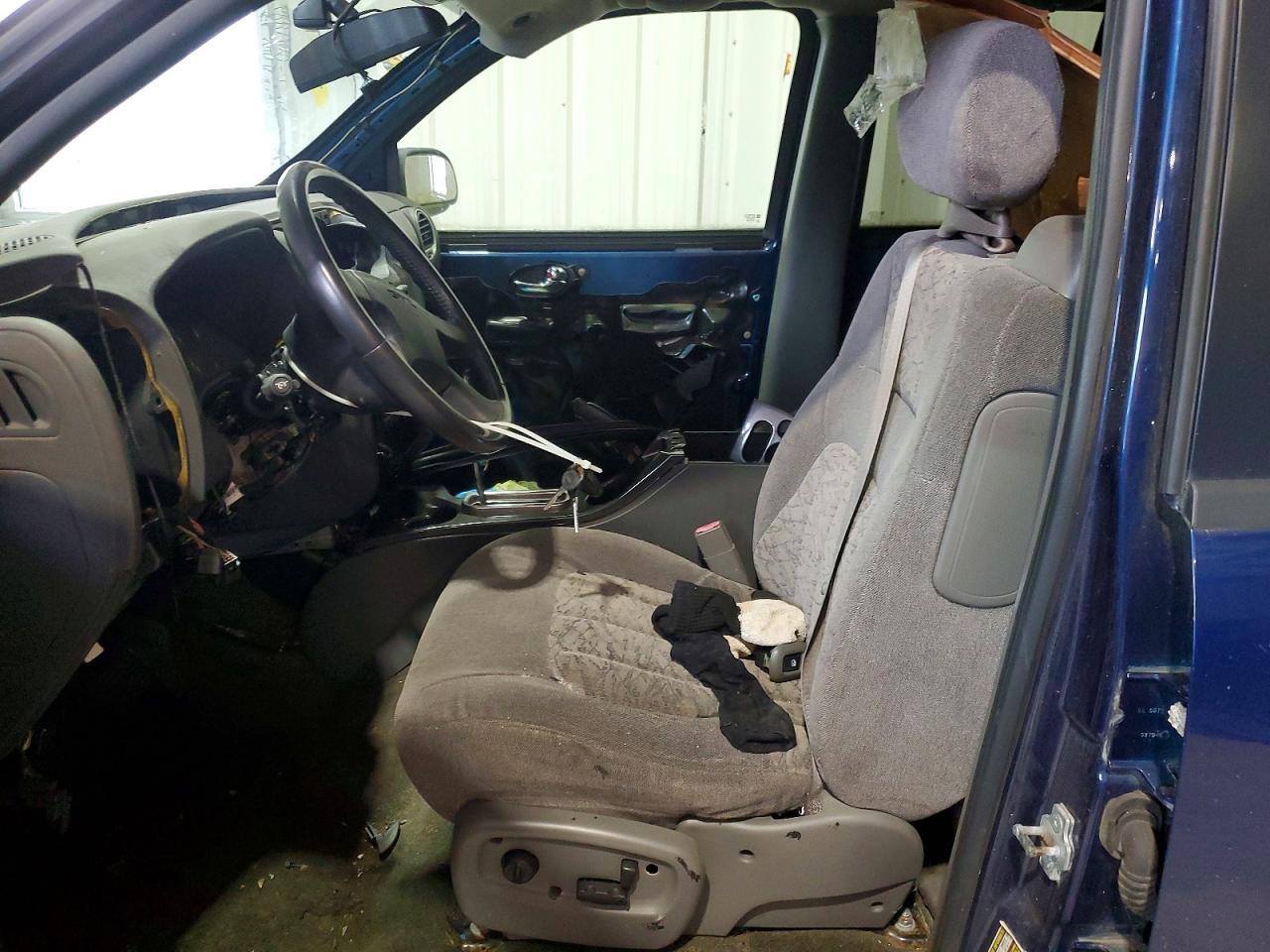 2004 GMC Envoy - Image 7
