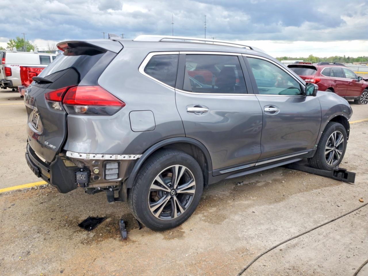 2017 Nissan Rogue Sl - Фото 3