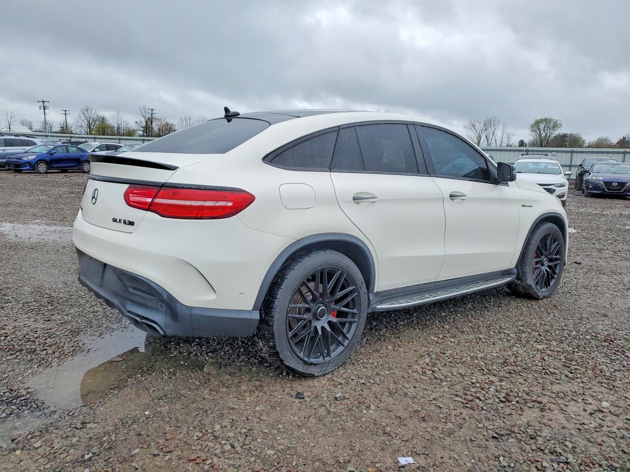 2017 Mercedes-Benz Gle Coupe 63 Amg-S - Фото 3