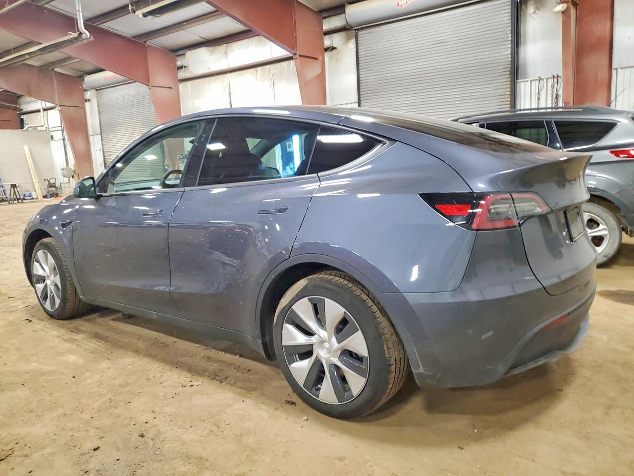 2023 Tesla Model Y - Image 2