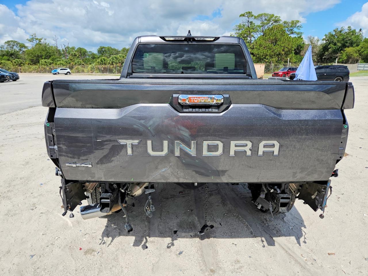 2024 Toyota Tundra Crewmax Capstone - Image 6
