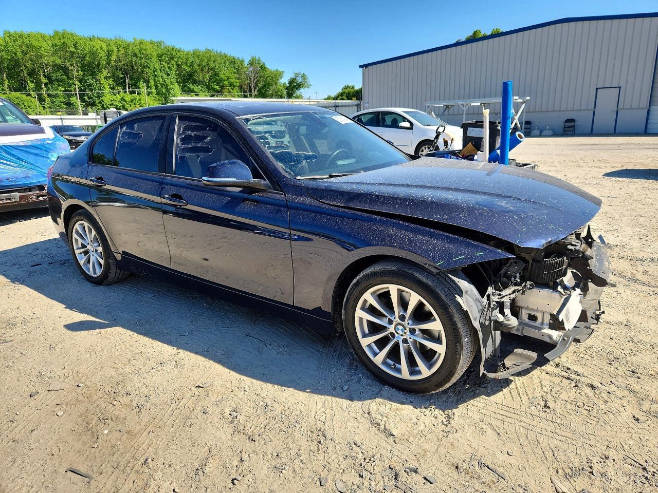 2017 BMW 320 Xi - Фото 4