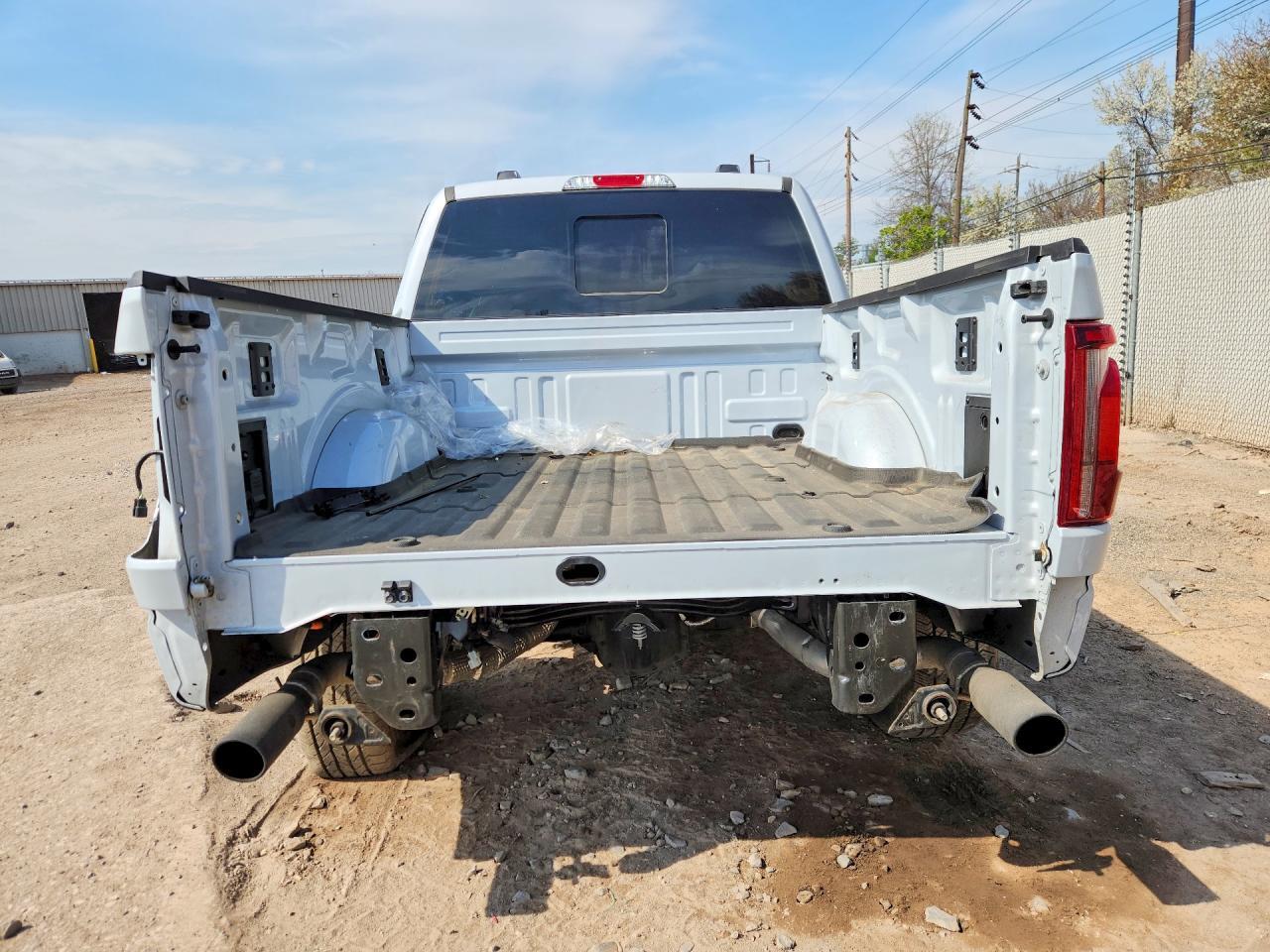 2025 Ford F150 Lariat - Image 6