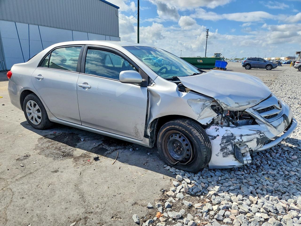2011 Toyota Corolla Le - Фото 4