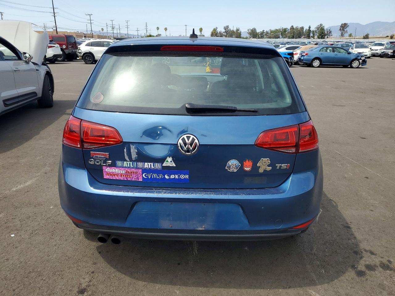 2017 Volkswagen Golf S - Image 6