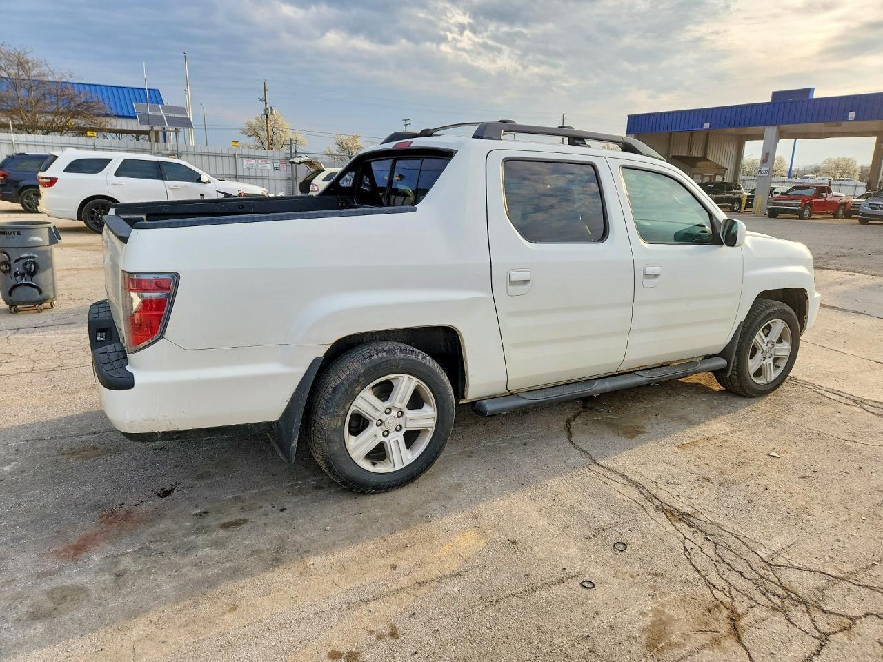 2014 Honda Ridgeline Rtl - Image 3