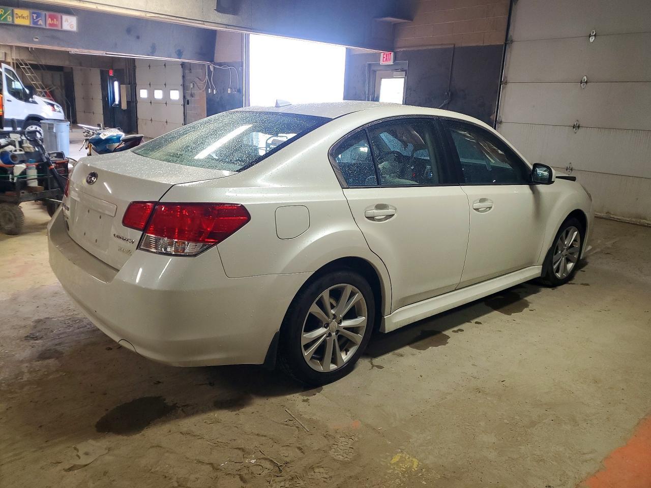 2014 Subaru Legacy 2.5I Premium - Фото 3