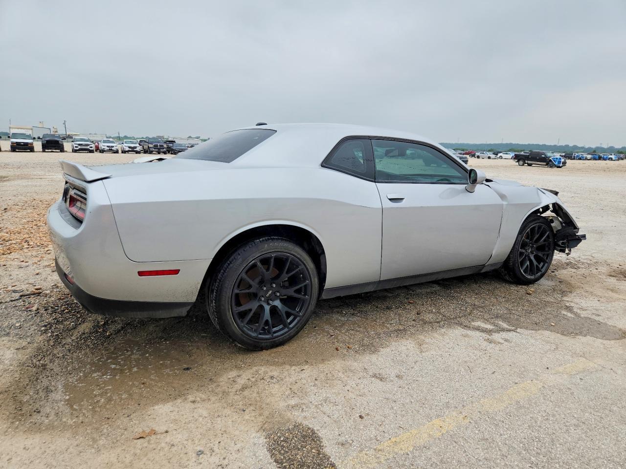 2019 Dodge Challenger Sxt - Image 3