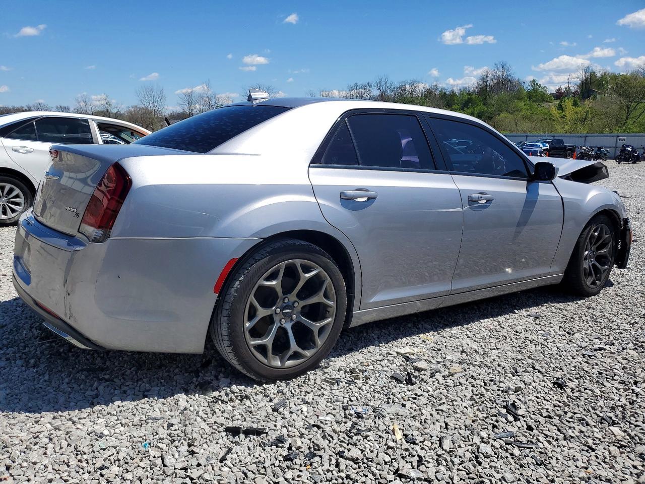 2016 Chrysler 300 S - Image 3