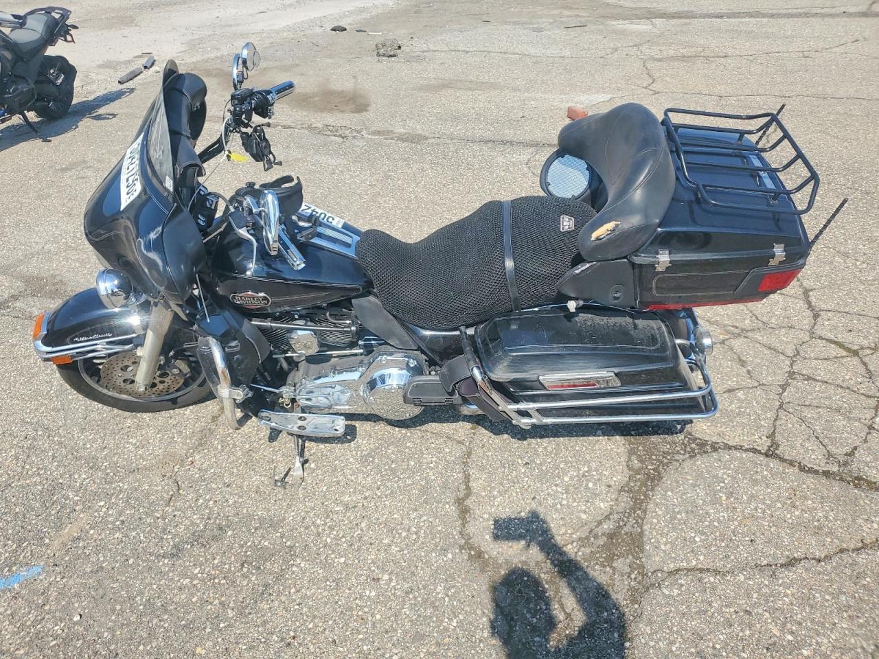 2011 Harley-Davidson Flhtcu - Фото 3