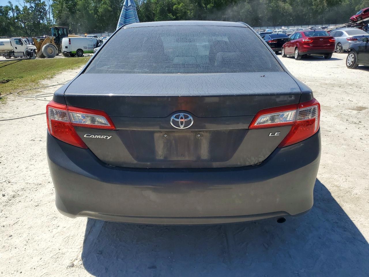 2012 Toyota Camry Le - Image 6