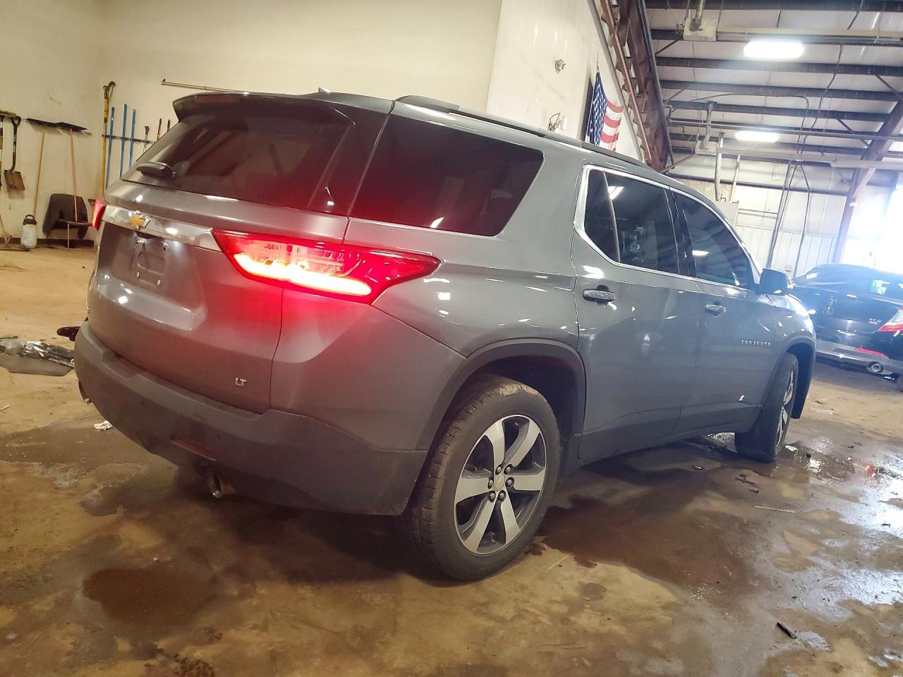 2021 Chevrolet Traverse Lt - Фото 3