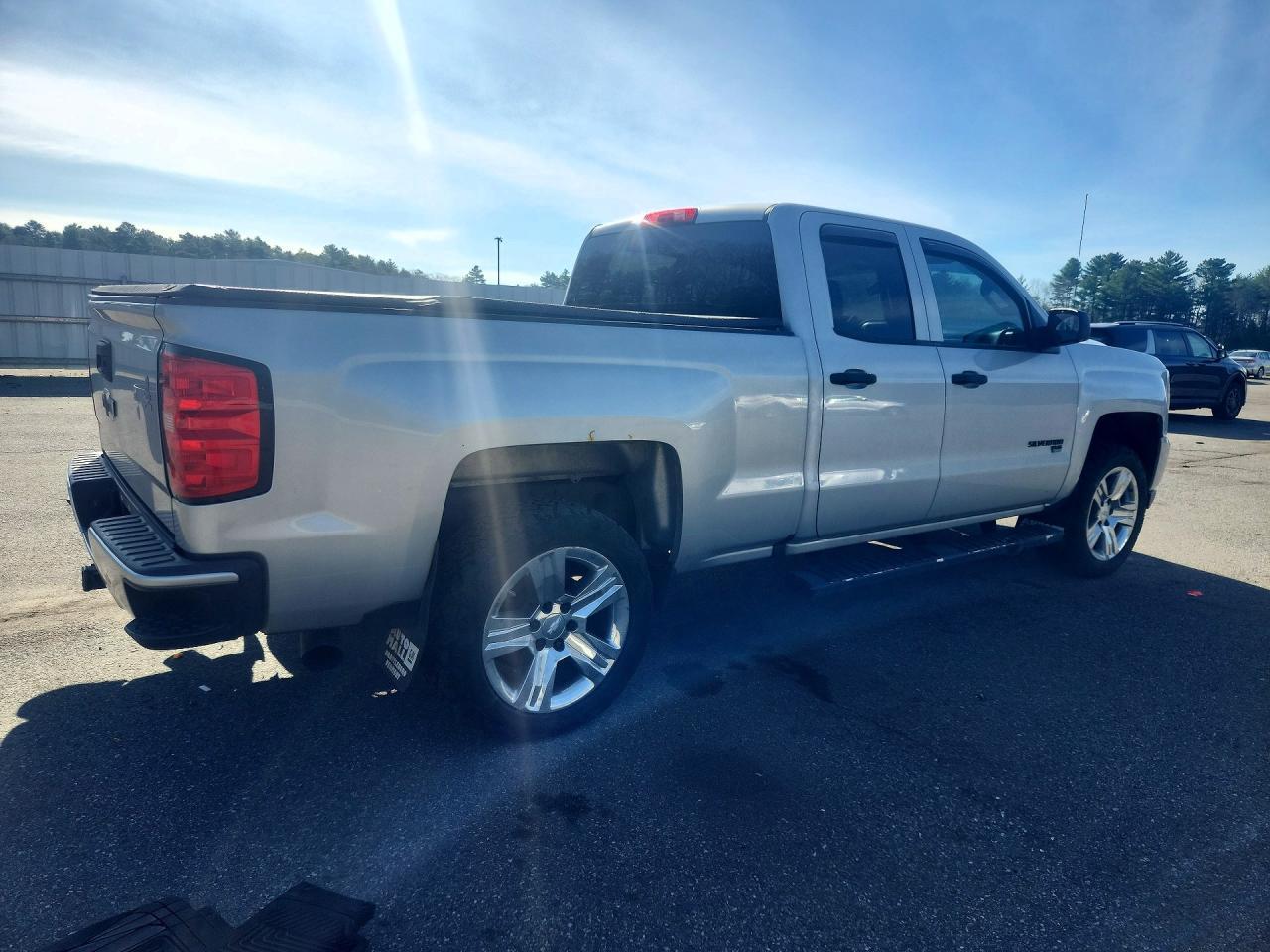 2016 Chevrolet Silverado K1500 Custom - Image 3