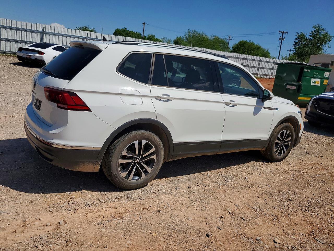 2023 Volkswagen Tiguan S - Фото 3