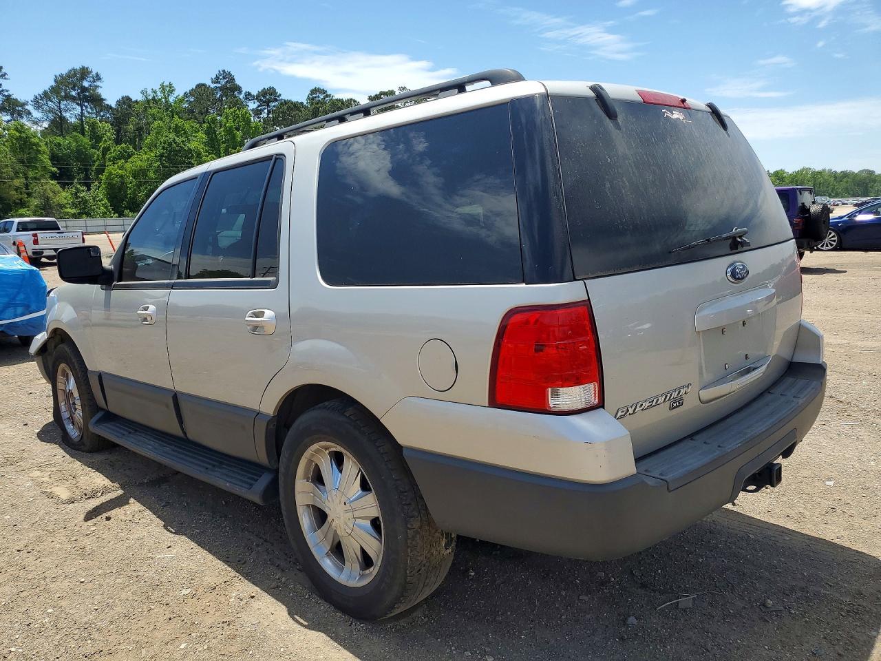 2005 Ford Expedition Xlt - Image 2