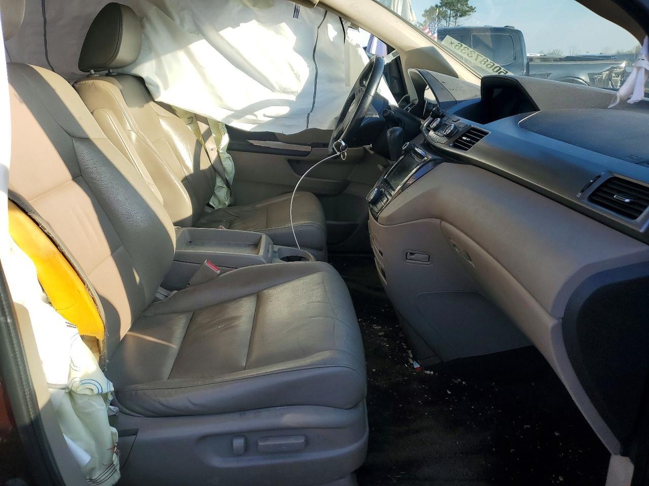 2016 Honda Odyssey Touring - Image 7
