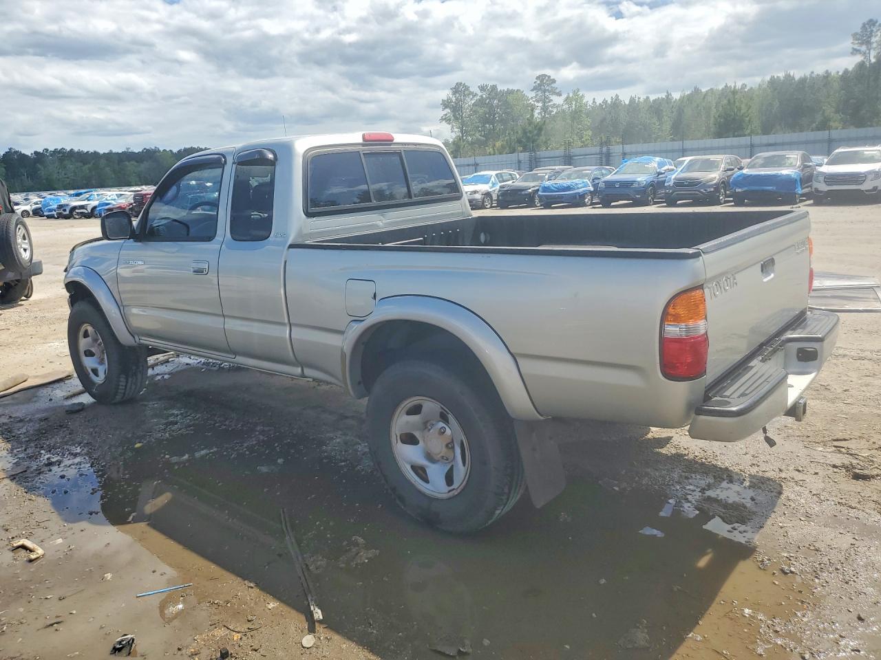 2004 Toyota Tacoma Prerunner V6 - Image 2