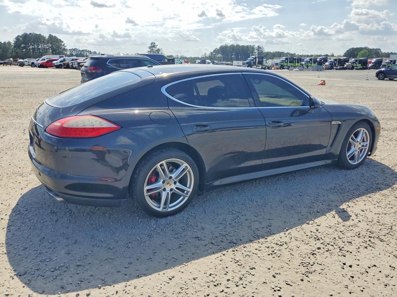 2013 Porsche Panamera S - Image 3