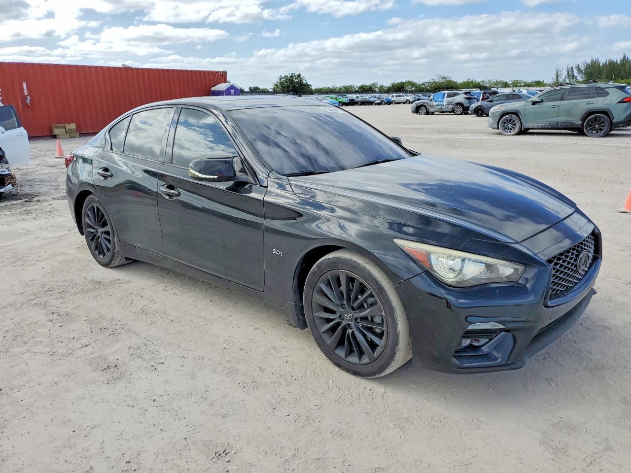 2018 Infiniti Q50 3.0T Luxe - Фото 4