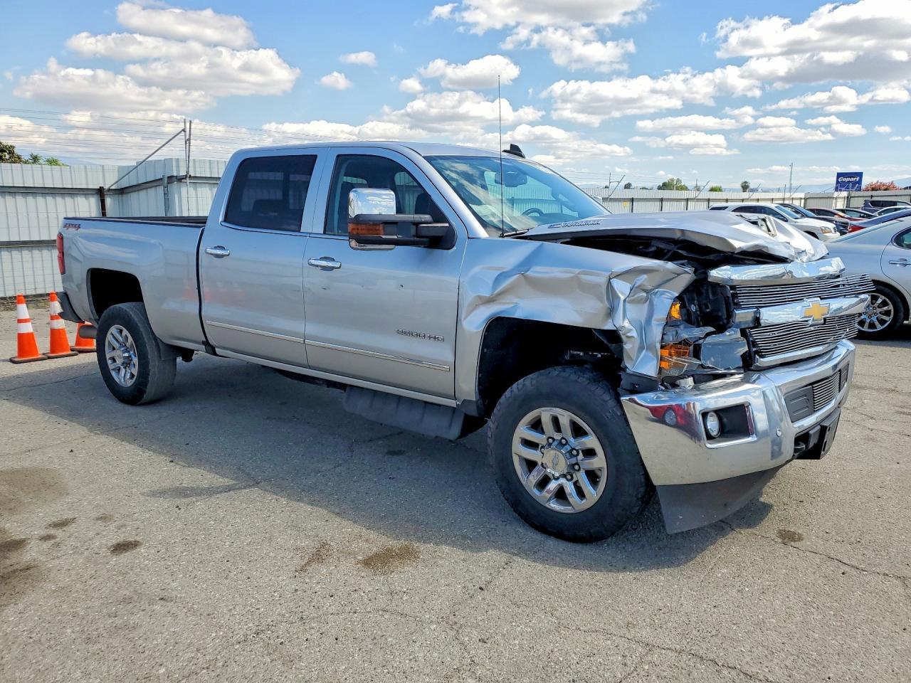 2018 Chevrolet Silverado K2500 Heavy Duty Ltz - Фото 4