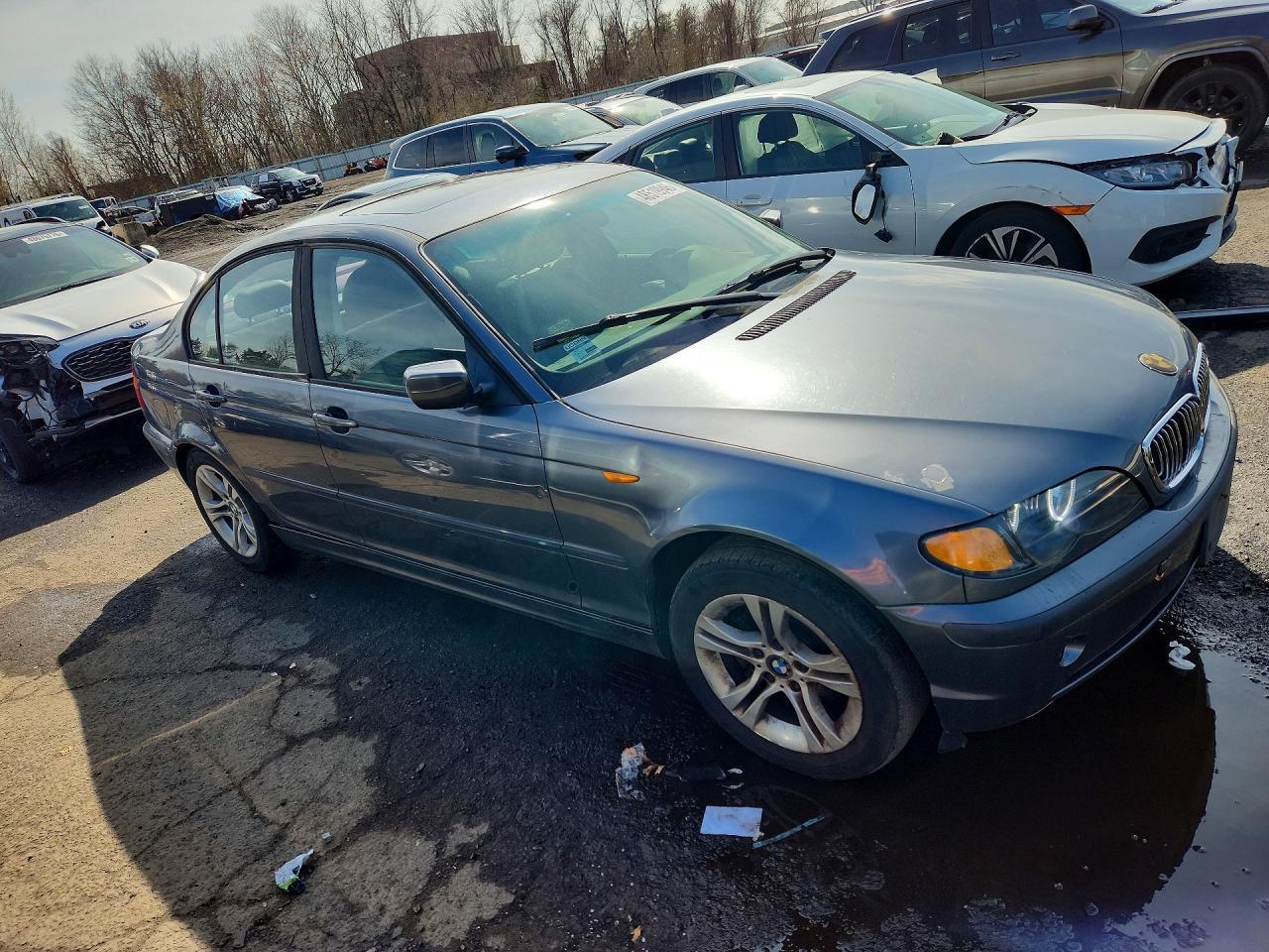 2002 BMW 325 I - Image 4