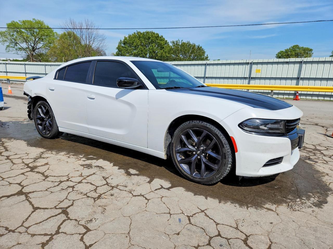 2021 Dodge Charger Sxt - Фото 4