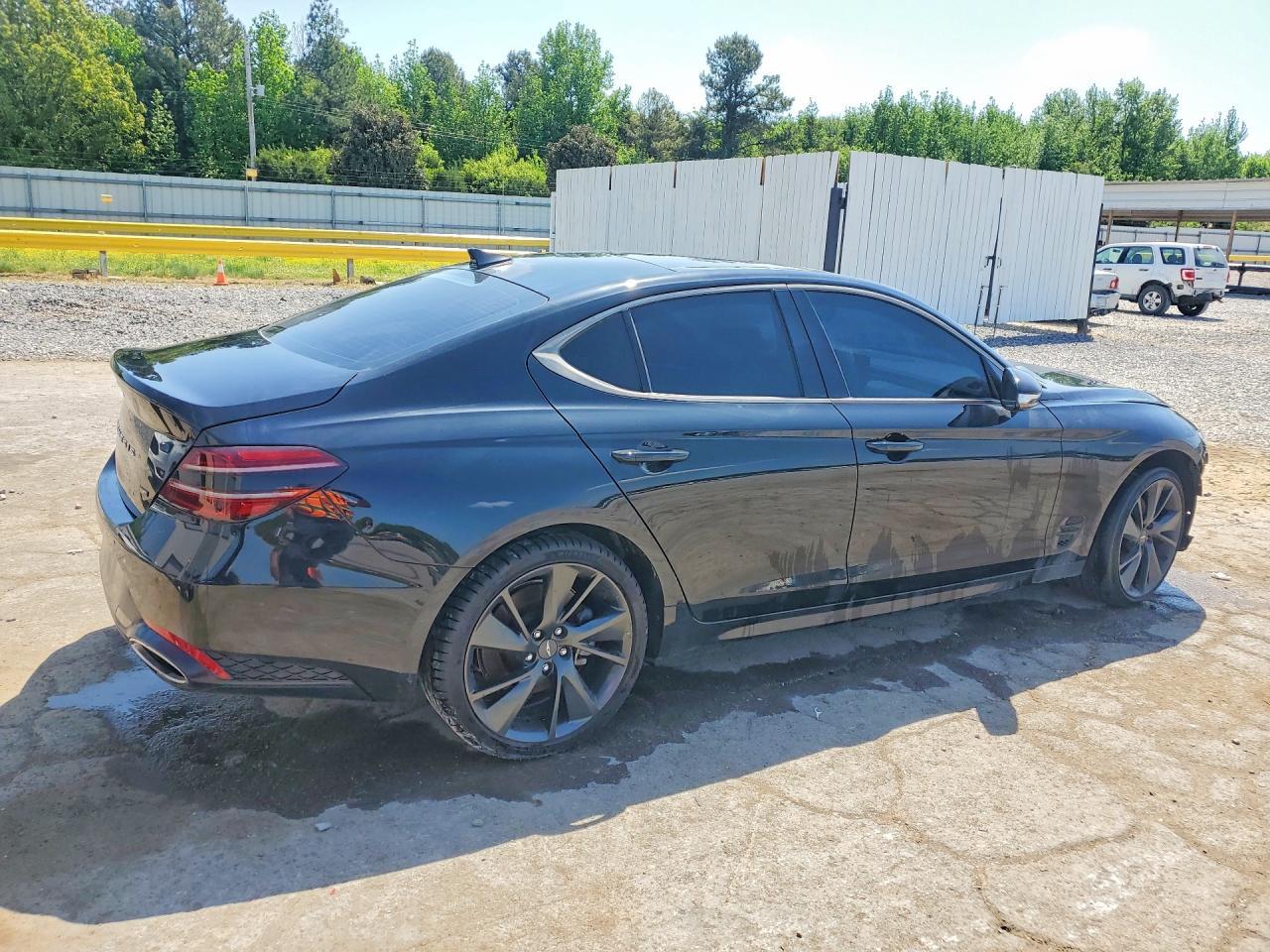 2023 Genesis G70 Base - Image 3