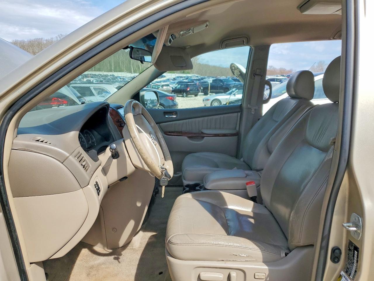 2005 Toyota Sienna Xle 7 Passenger - Фото 7