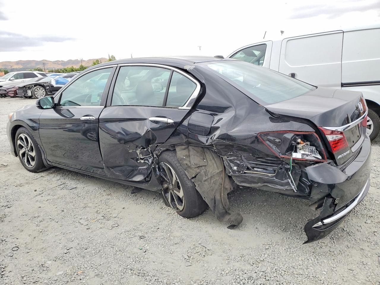 2017 Honda Accord Ex - Image 2