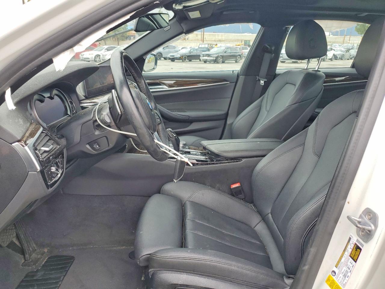 2019 BMW 530 I - Image 7