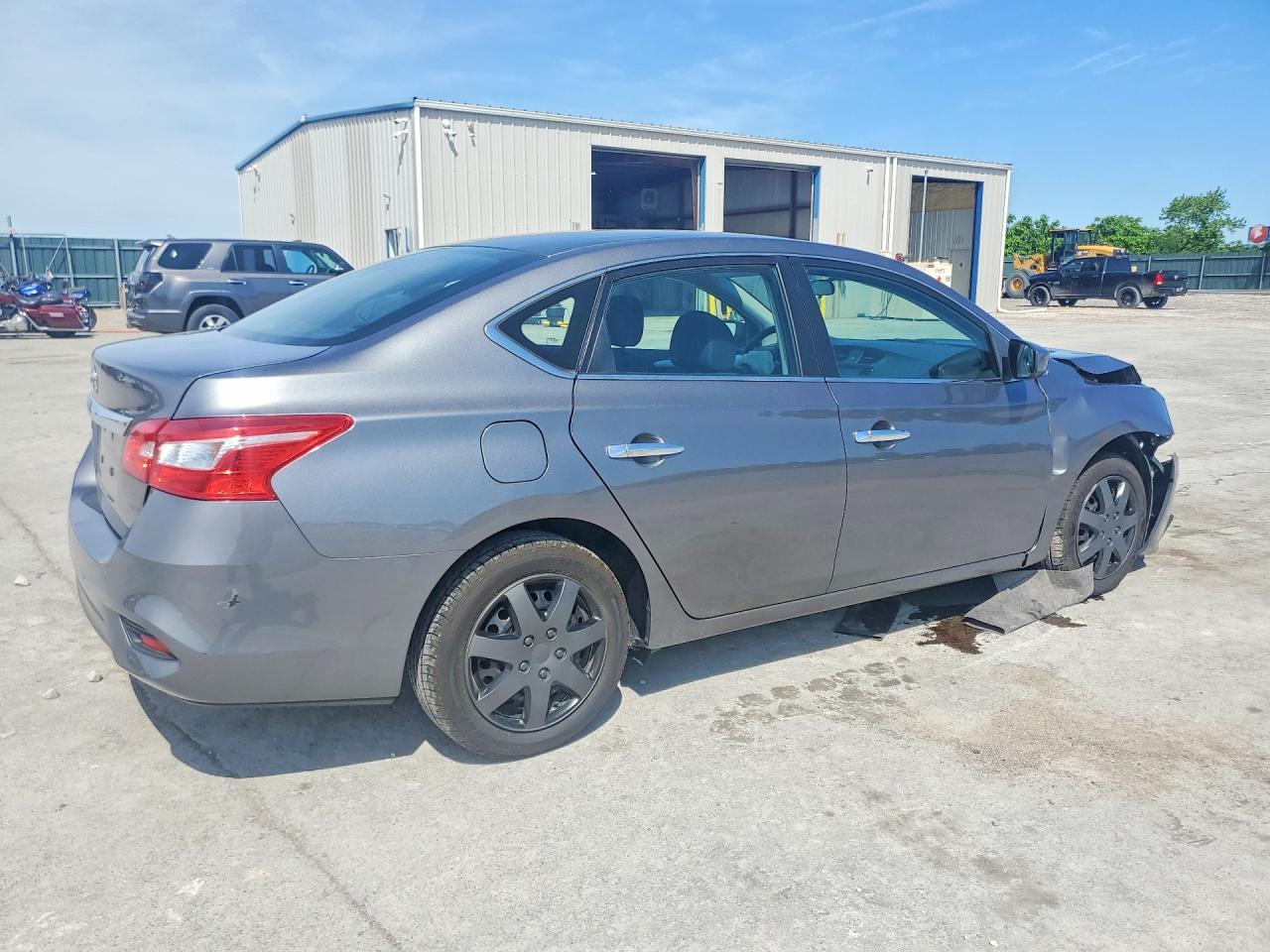 2019 Nissan Sentra S - Фото 3