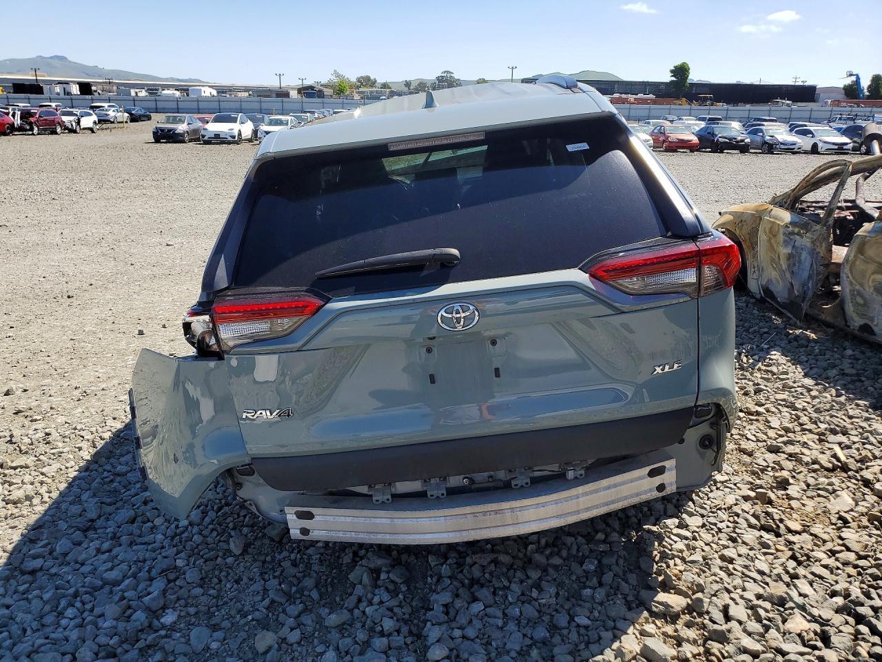 2022 Toyota Rav4 Xle - Фото 6