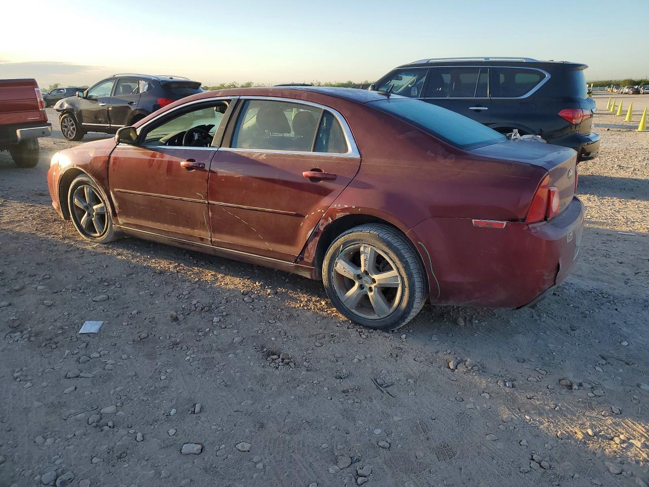 2011 Chevrolet Malibu 1Lt - Фото 2