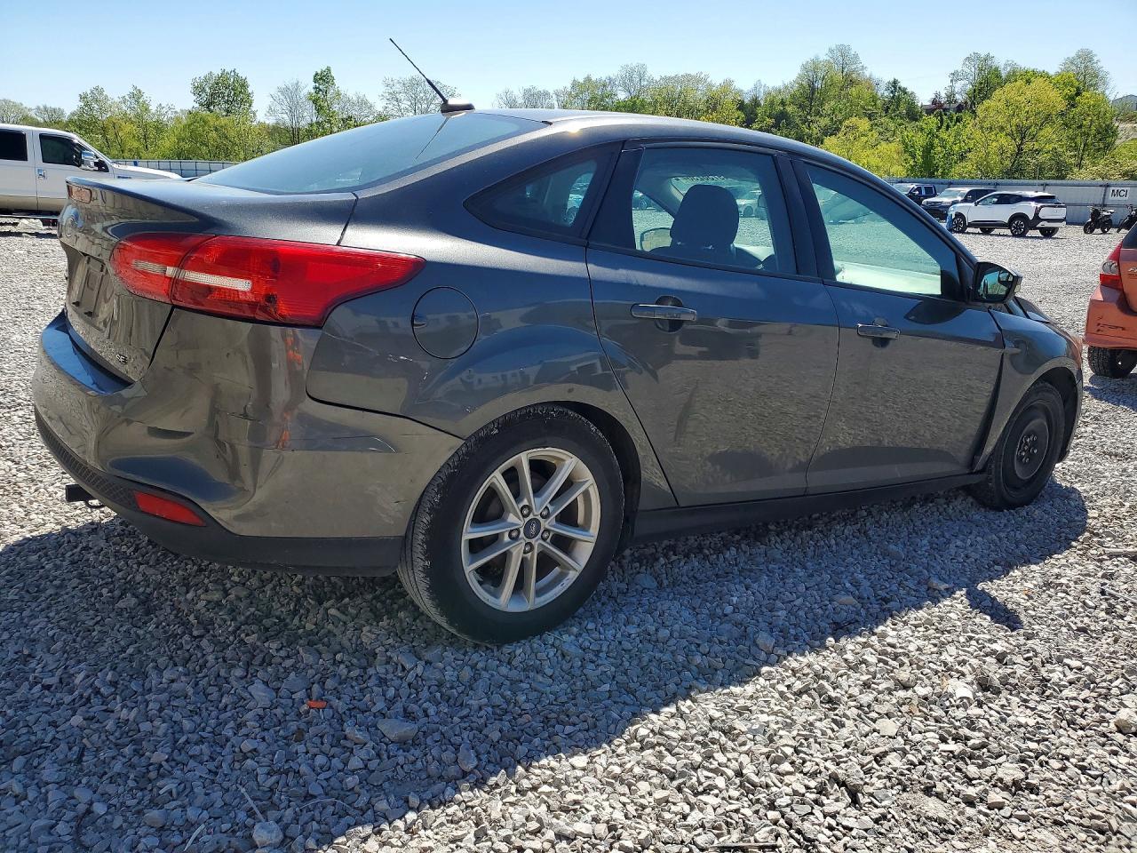 2017 Ford Focus Se - Фото 3