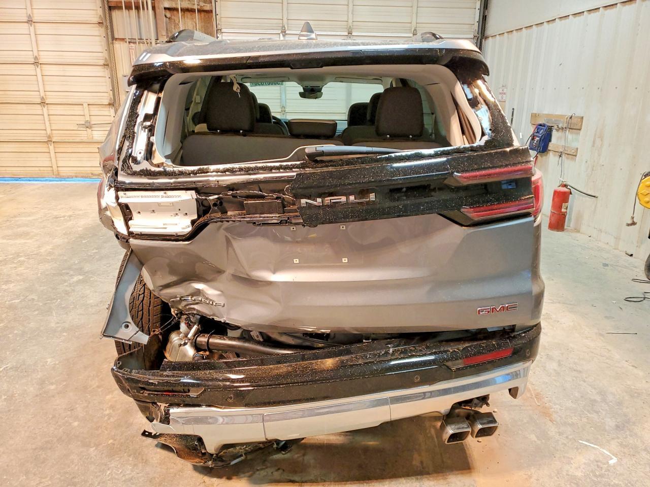 2026 GMC Acadia Denali - Фото 6