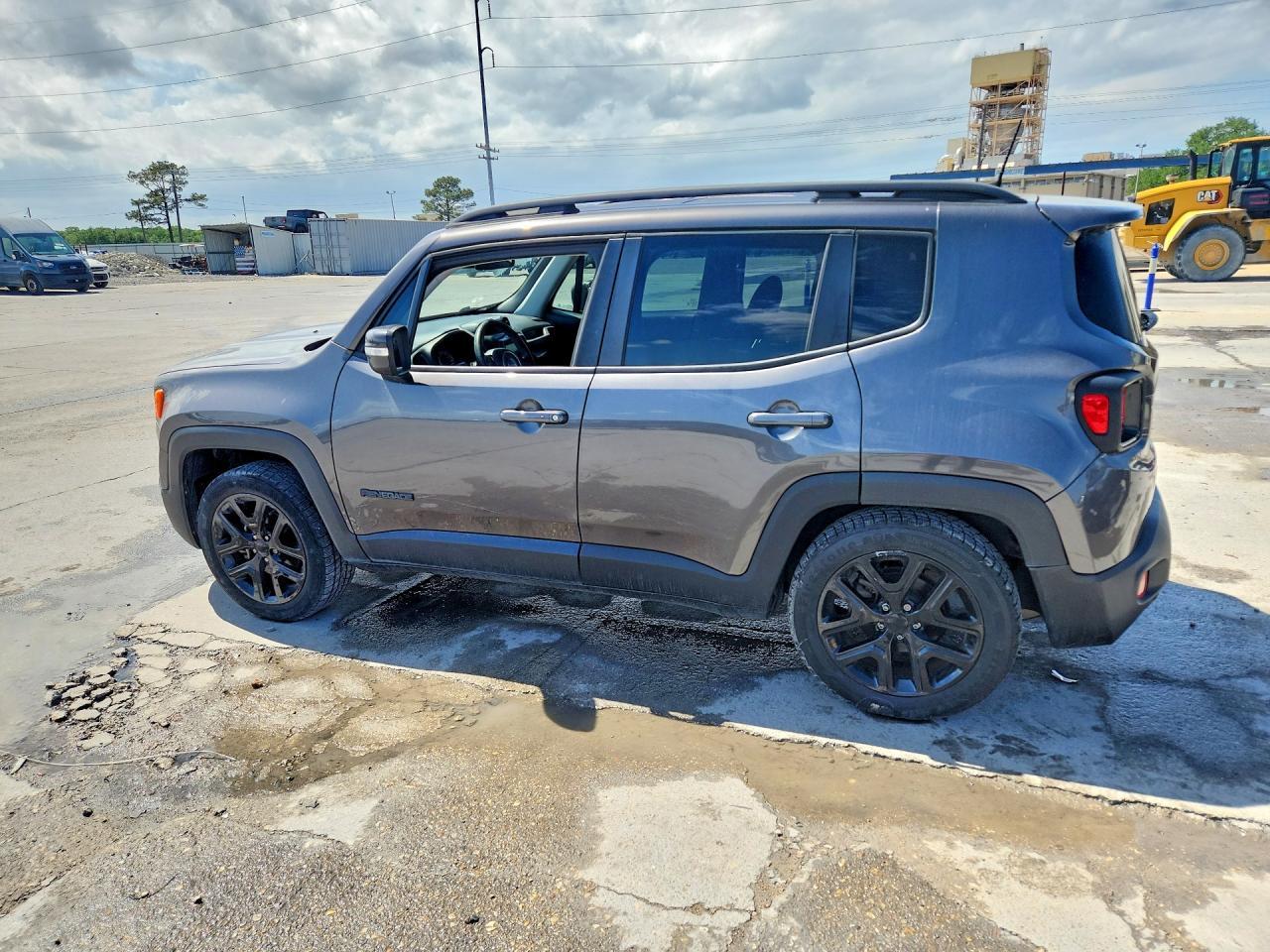 2018 Jeep Renegade Latitude - Фото 2