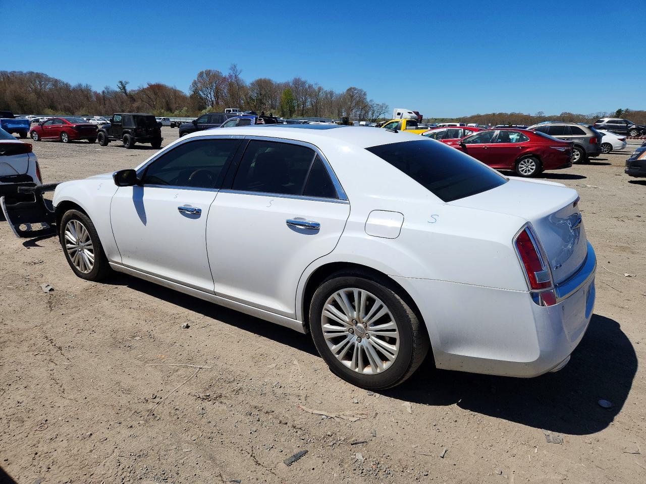 2013 Chrysler 300C - Image 2