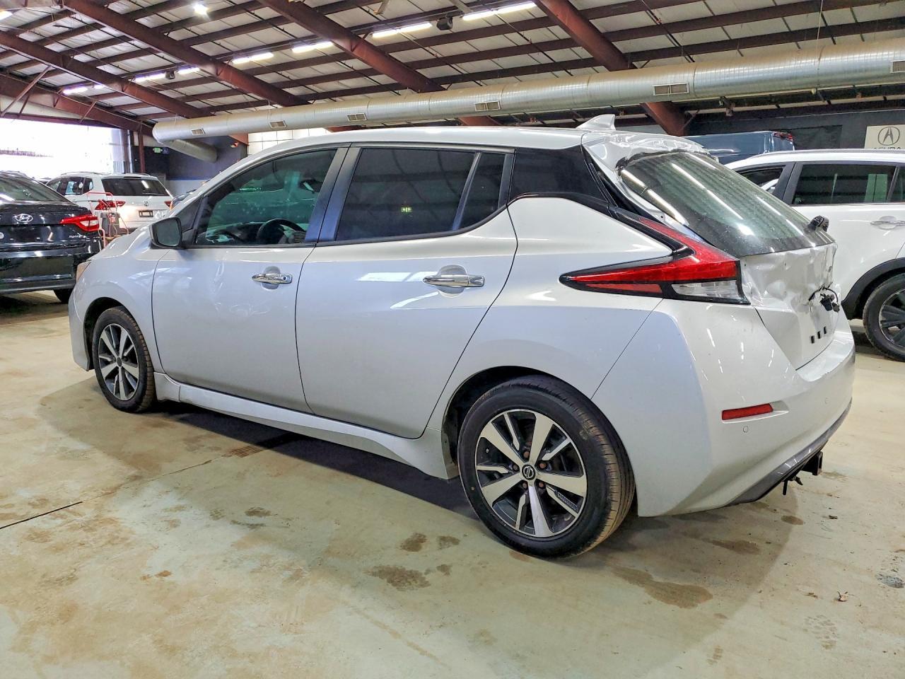 2023 Nissan Leaf S - Фото 2