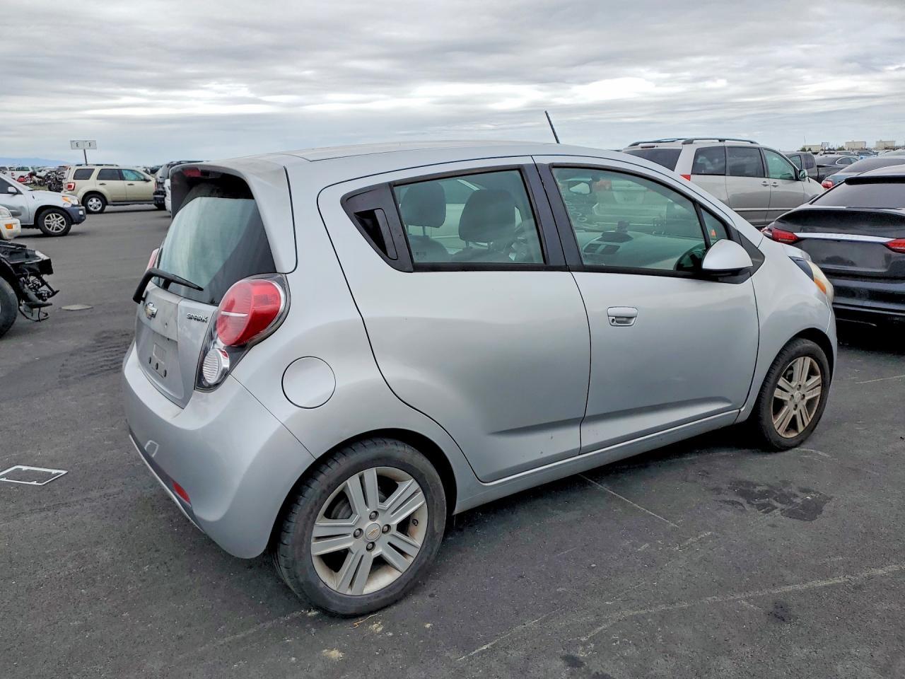 2014 Chevrolet Spark - Фото 3