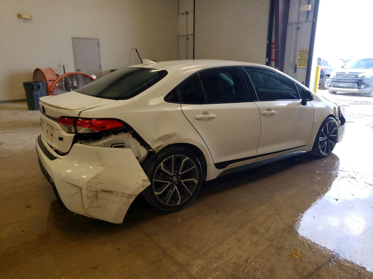 2022 Toyota Corolla Se - Фото 3