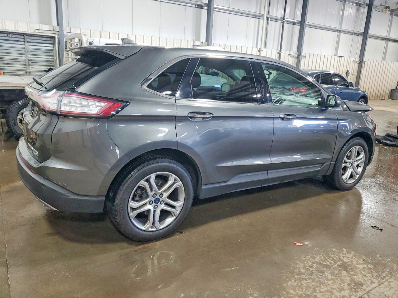 2017 Ford Edge Titanium - Фото 3